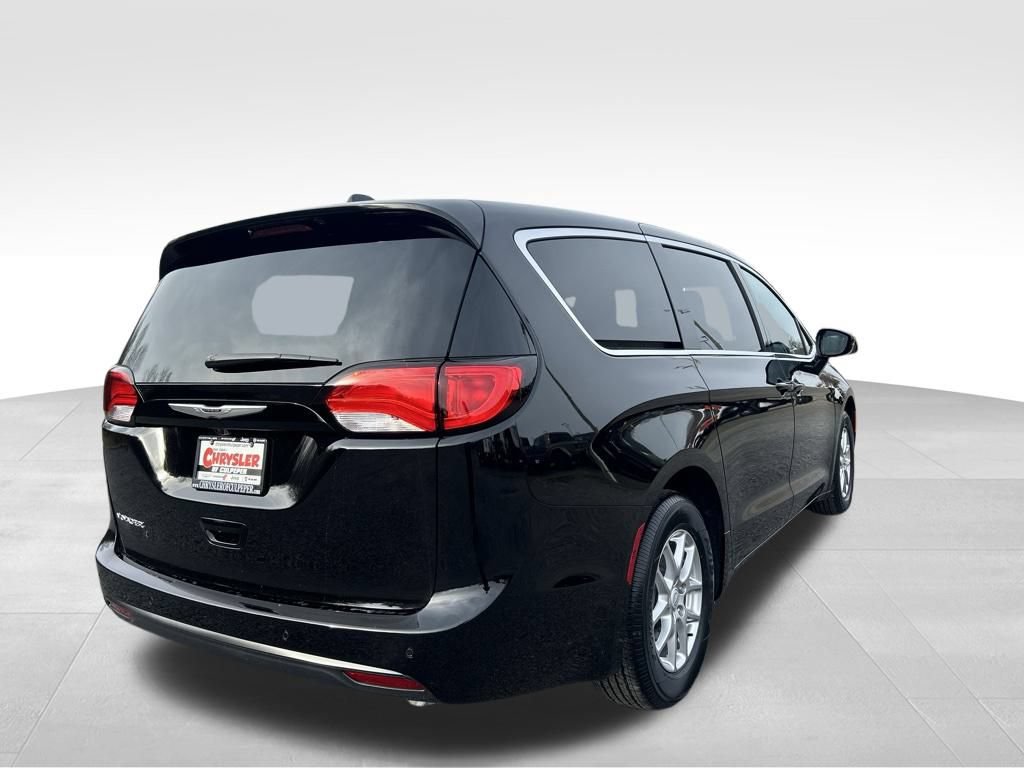 New 2026 Chrysler Voyager LX FWD image 18