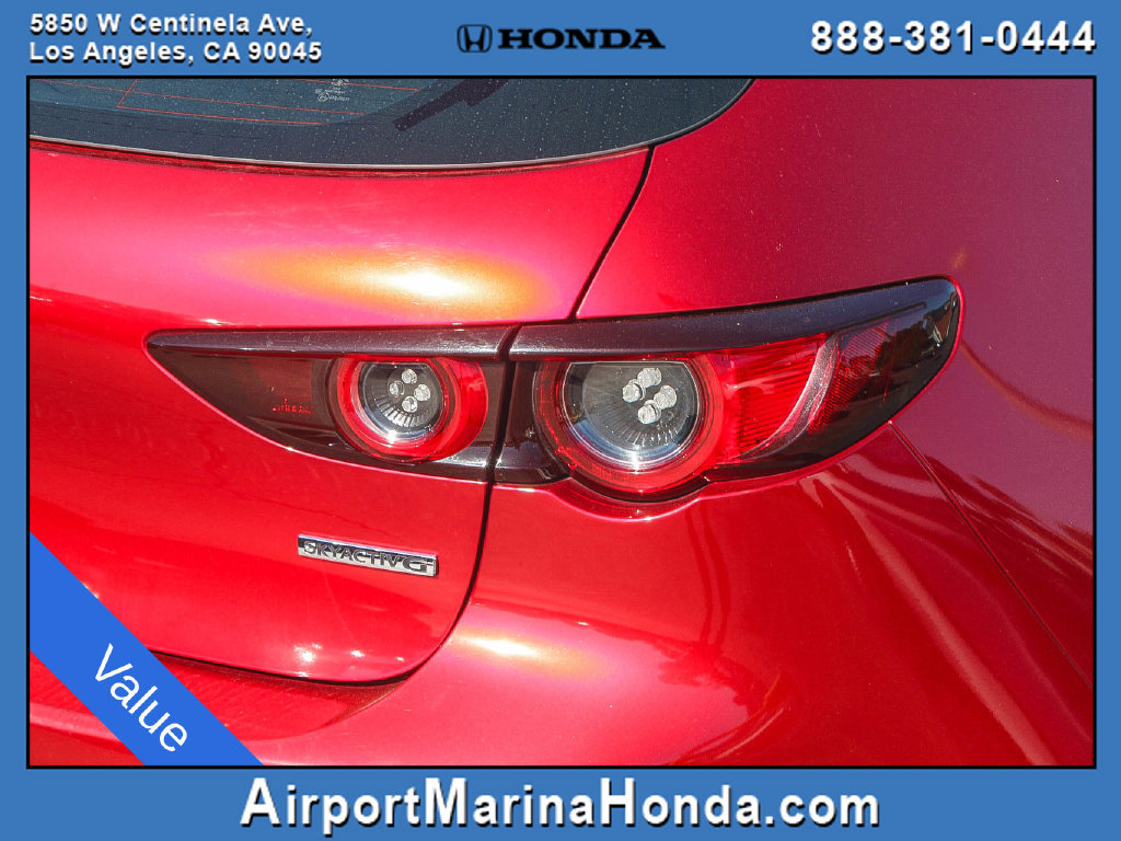 Used 2020 MAZDA MAZDA3 Hatchback FWD image 9