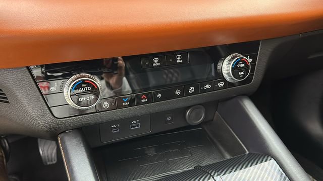 Used 2024 Mitsubishi Outlander SEL image 17