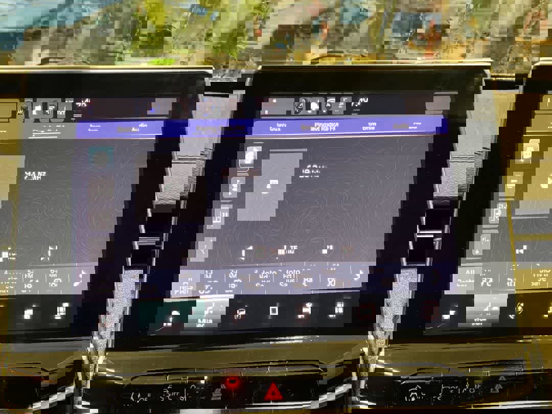 Used 2024 Jeep Compass Latitude image 19