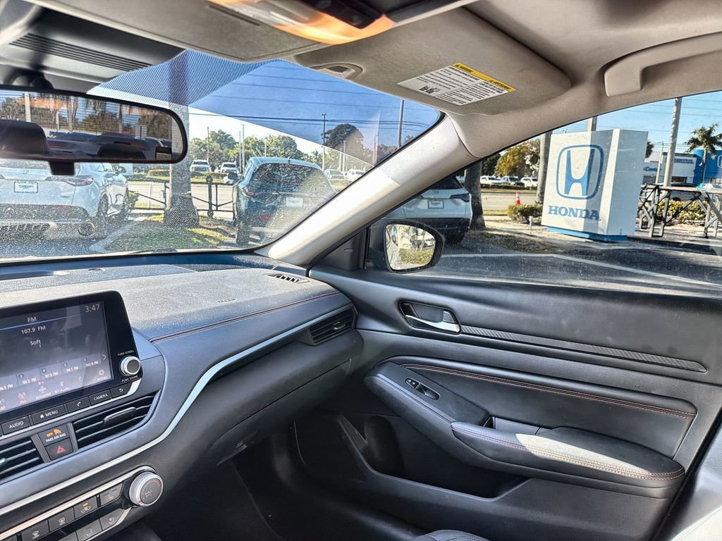 Used 2021 Nissan Altima 2.0 SR image 11