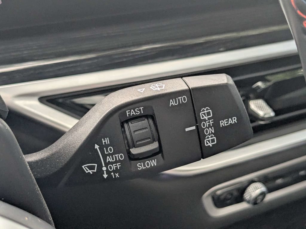 Used 2024 BMW X5 M60i AWD/4WD image 38
