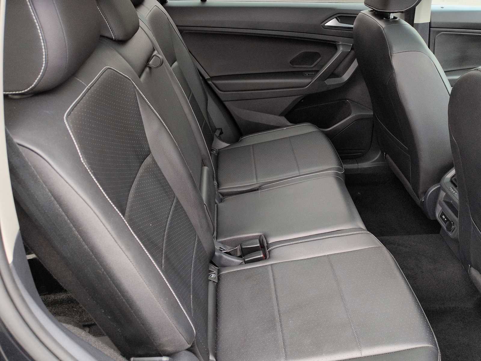 Used 2021 Volkswagen Tiguan SE AWD/4WD image 20