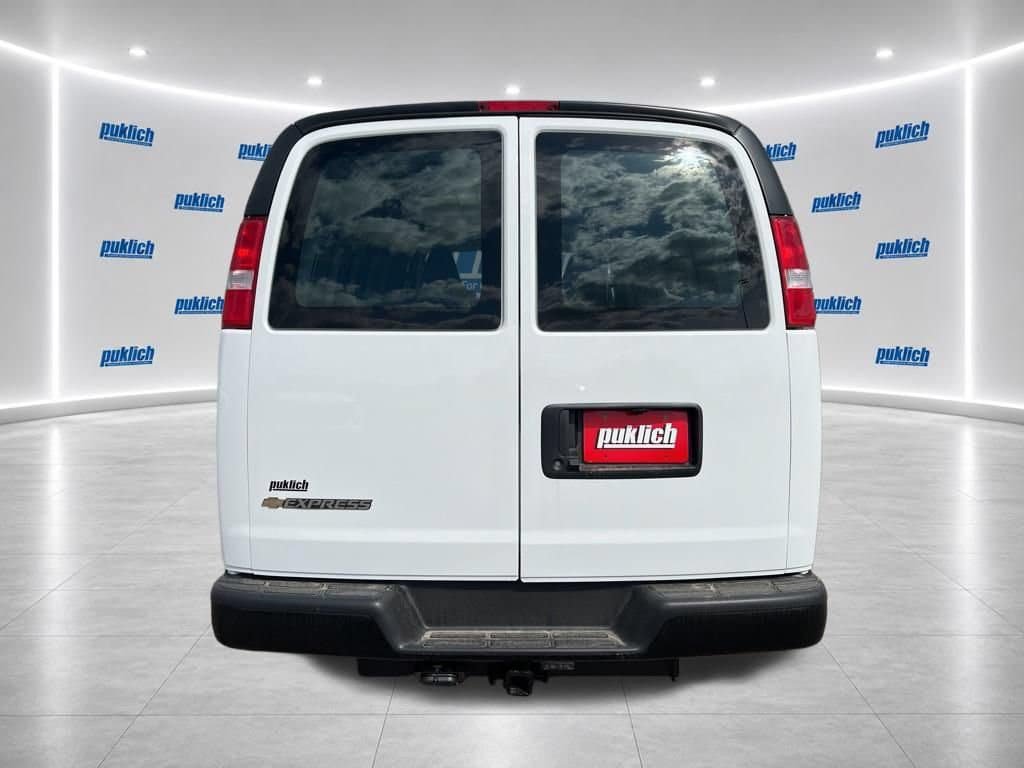 New 2026 Chevrolet Express 3500 Extended w/ Driver Convenience Package RWD image 8