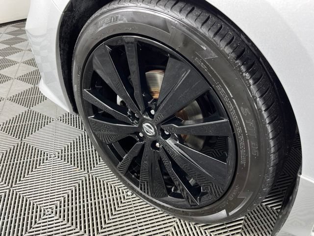 Used 2019 Nissan Altima 2.5 SR FWD image 13