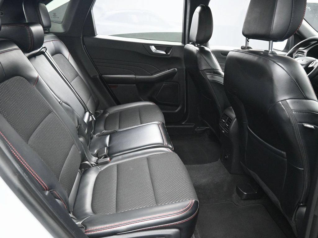 Used 2025 Ford Escape ST-Line AWD/4WD image 32