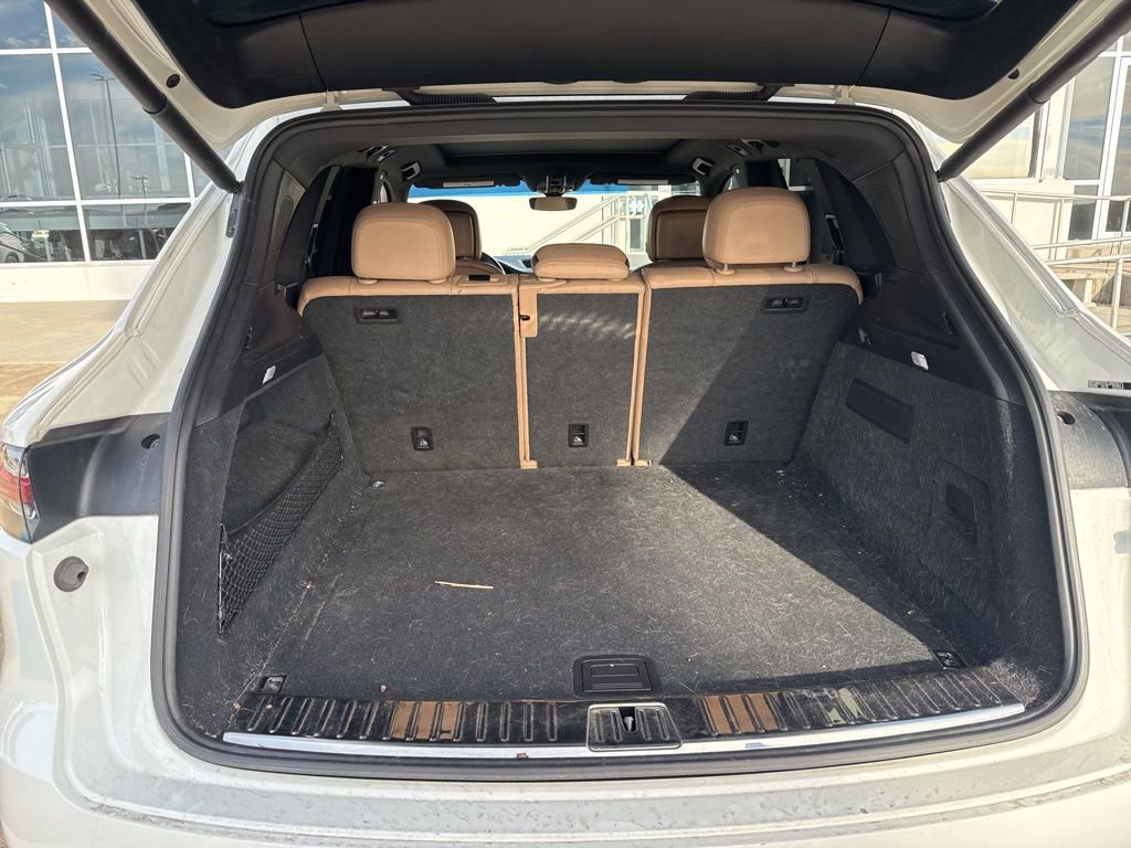 Used 2020 Porsche Cayenne image 8