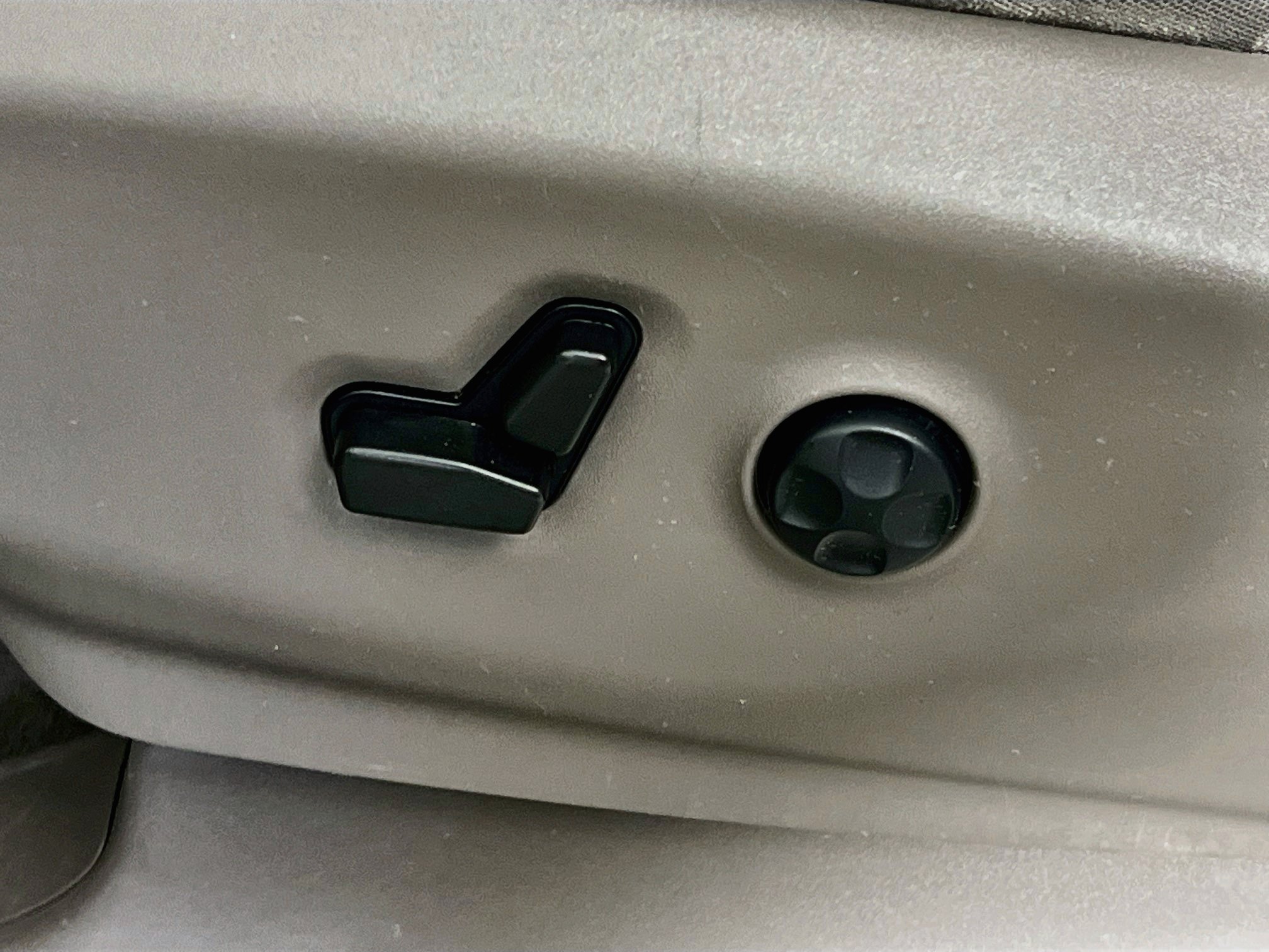 Used 2021 Chrysler Pacifica Touring FWD image 15