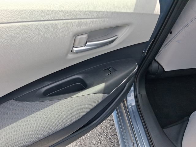 Used 2021 Toyota Corolla LE image 10