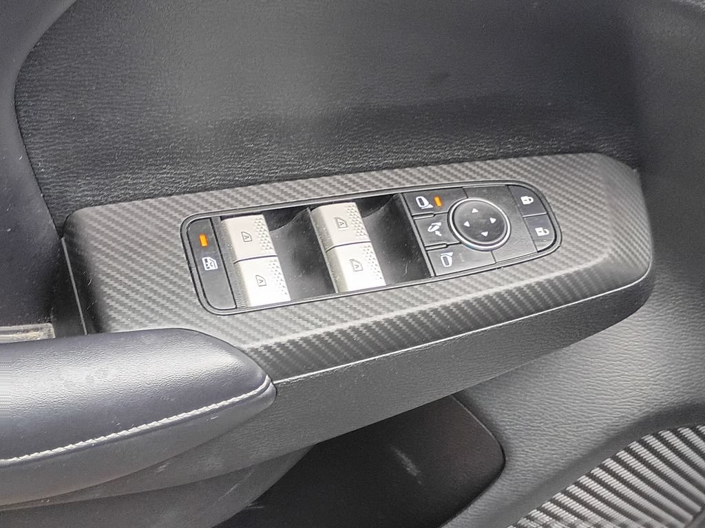 Used 2023 Mitsubishi Outlander 4WD Plug-In Hybrid image 14