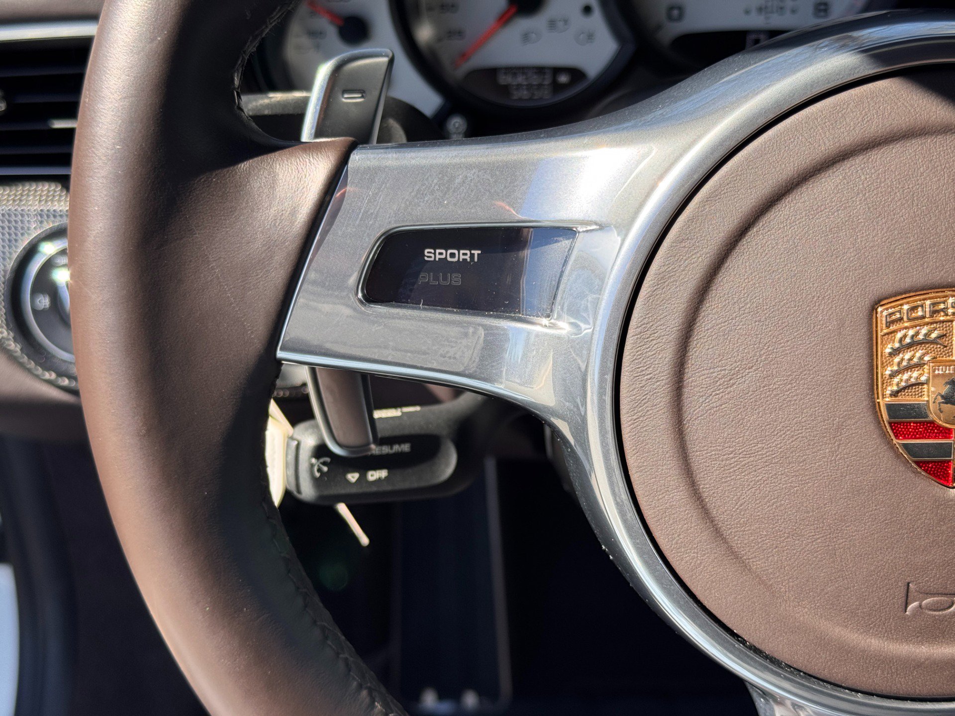 Used 2014 Porsche 911 Turbo S image 32