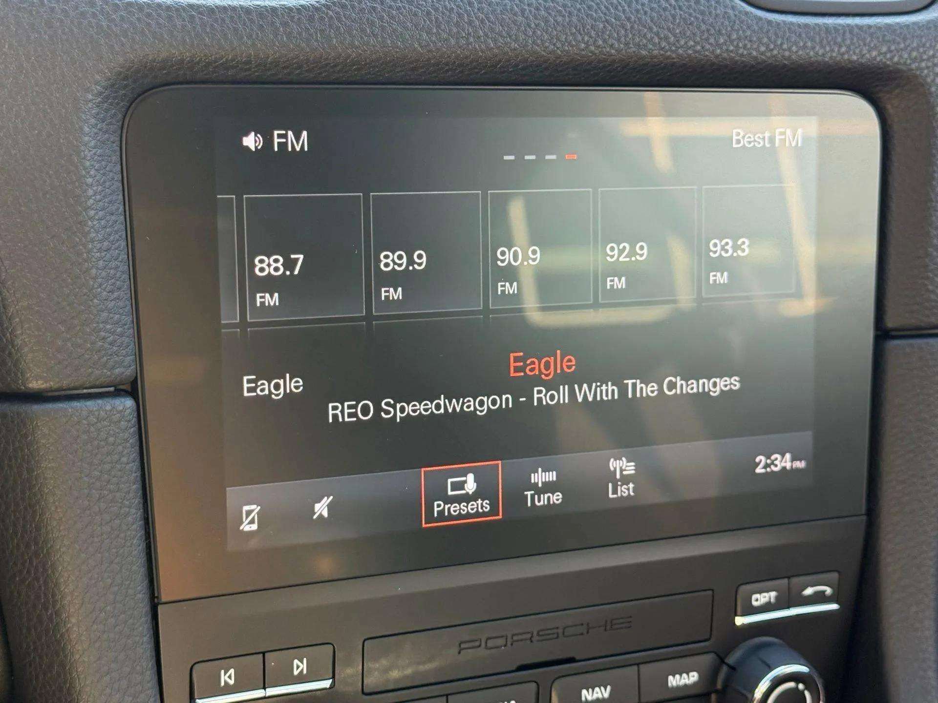 Used 2024 Porsche 718 Cayman w/ Sport Chrono Package image 42