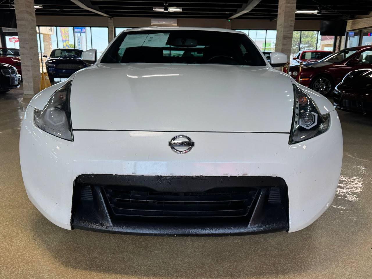 Used 2012 Nissan 370Z Coupe RWD image 2