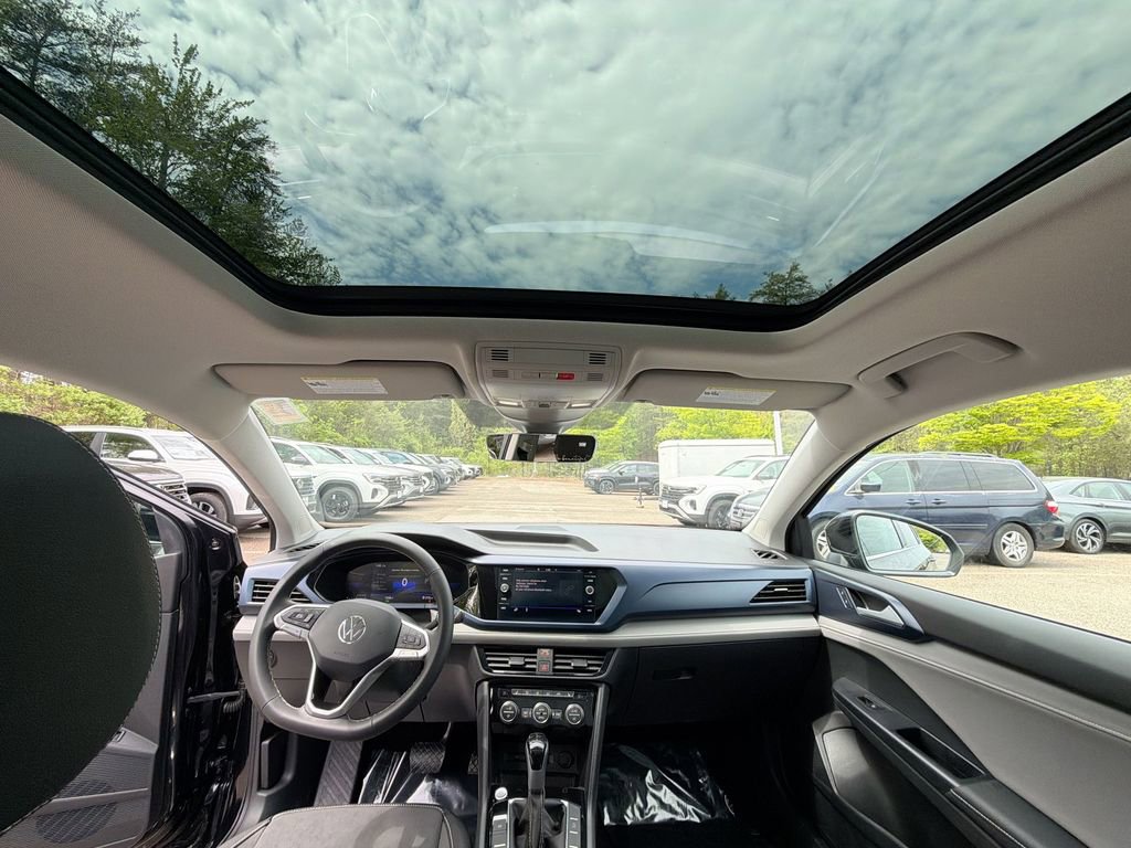 Used 2024 Volkswagen Taos SE AWD/4WD image 22