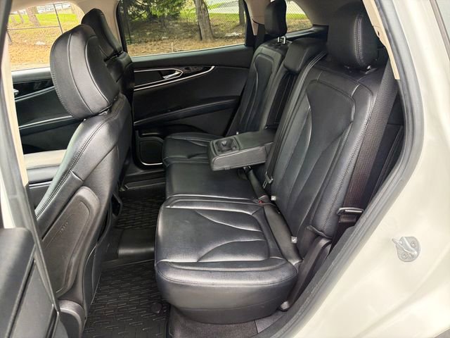 Used 2022 Lincoln Nautilus AWD image 16