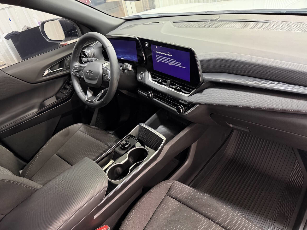 Used 2026 Chevrolet Equinox LT w/ Midnight Edition image 34