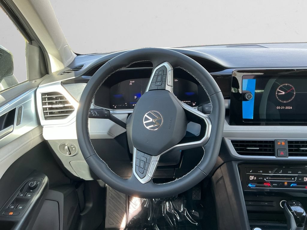 New 2026 Volkswagen Taos SE FWD image 12