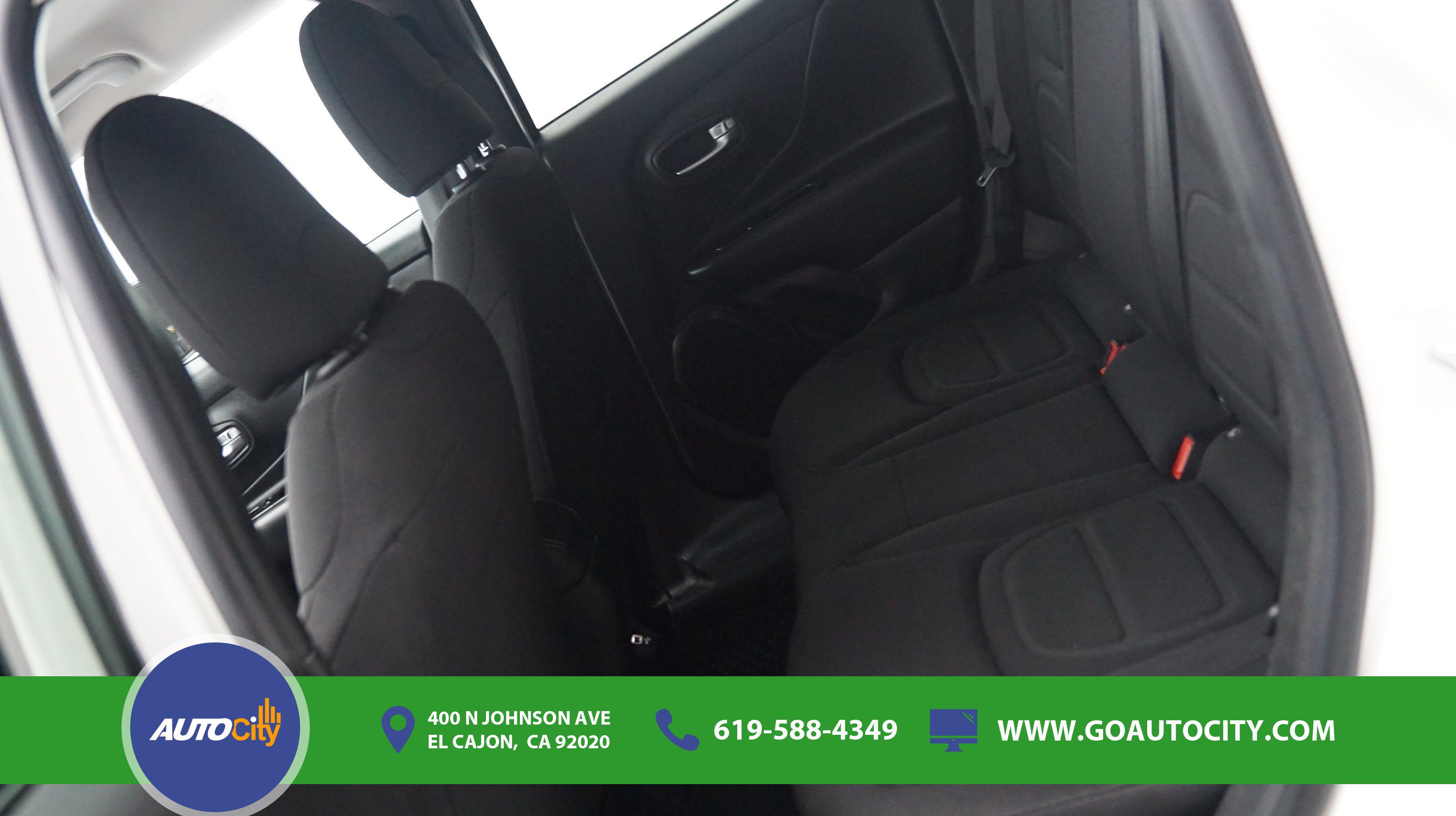 Used 2022 Jeep Renegade Latitude AWD/4WD image 14