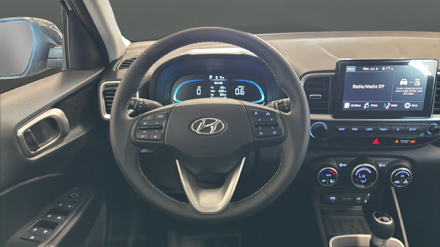 New 2026 Hyundai Venue SEL FWD image 15
