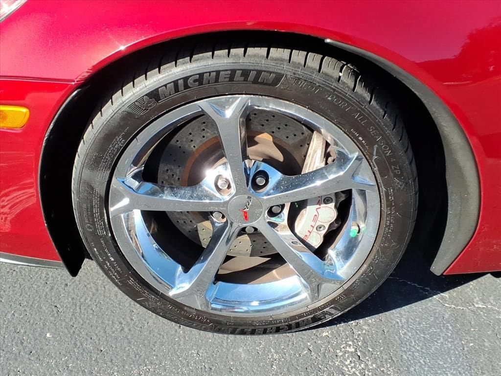 Used 2011 Chevrolet Corvette Grand Sport w/ Preferred Equipment Group RWD image 16