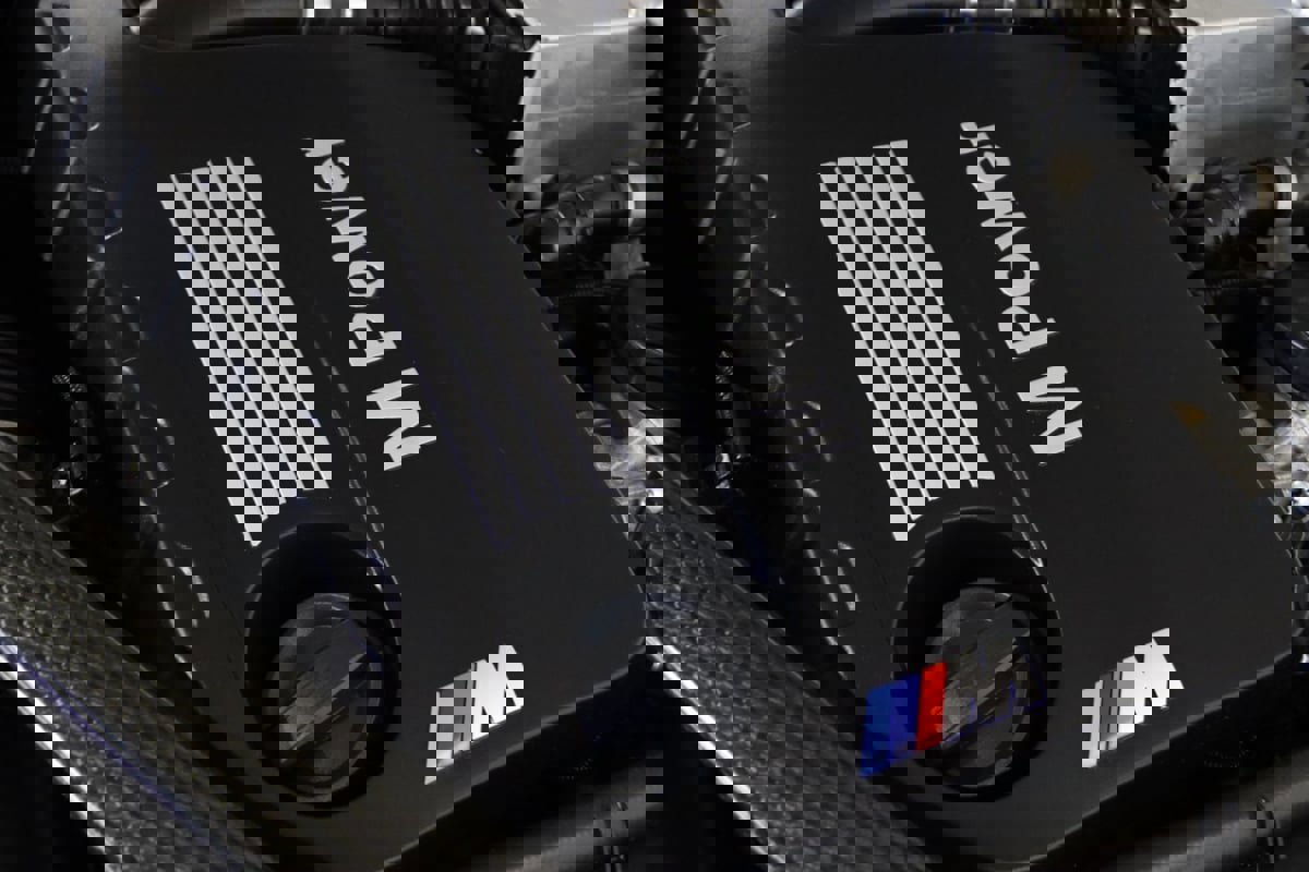 Used 2018 BMW M4 Convertible image 14