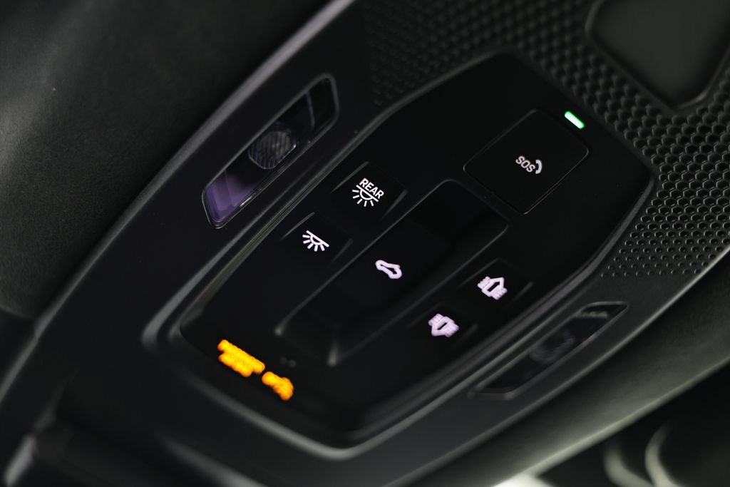 Certified 2025 Porsche Cayenne GTS AWD/4WD image 43