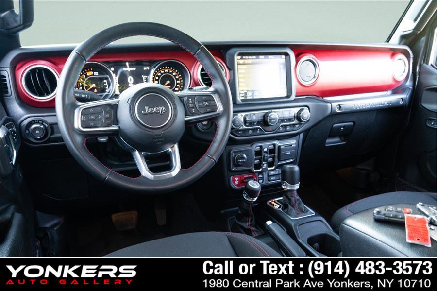 Used 2023 Jeep Wrangler Unlimited Rubicon w/ Safety Group AWD/4WD image 17