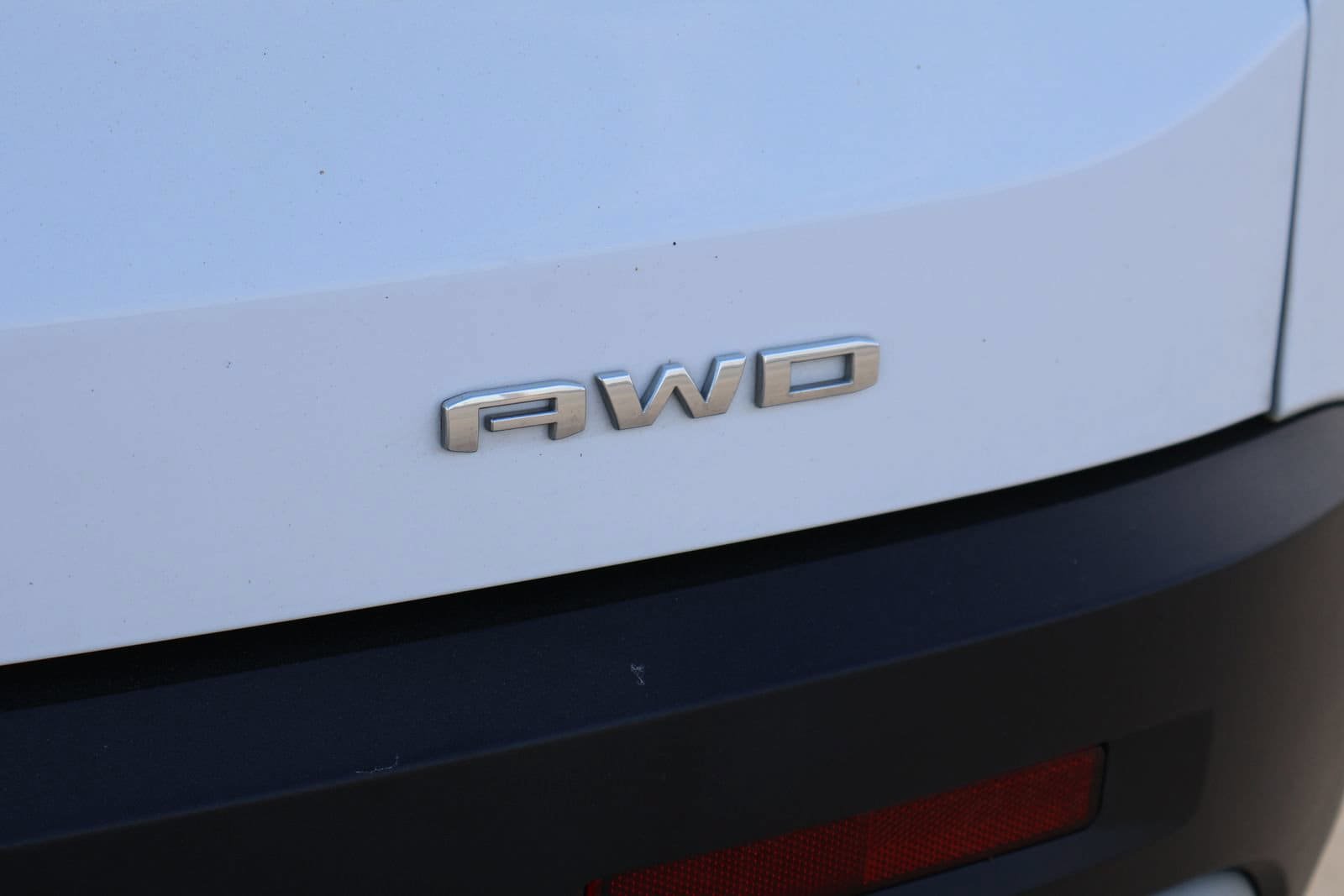 Used 2023 GMC Acadia SLT AWD/4WD image 9