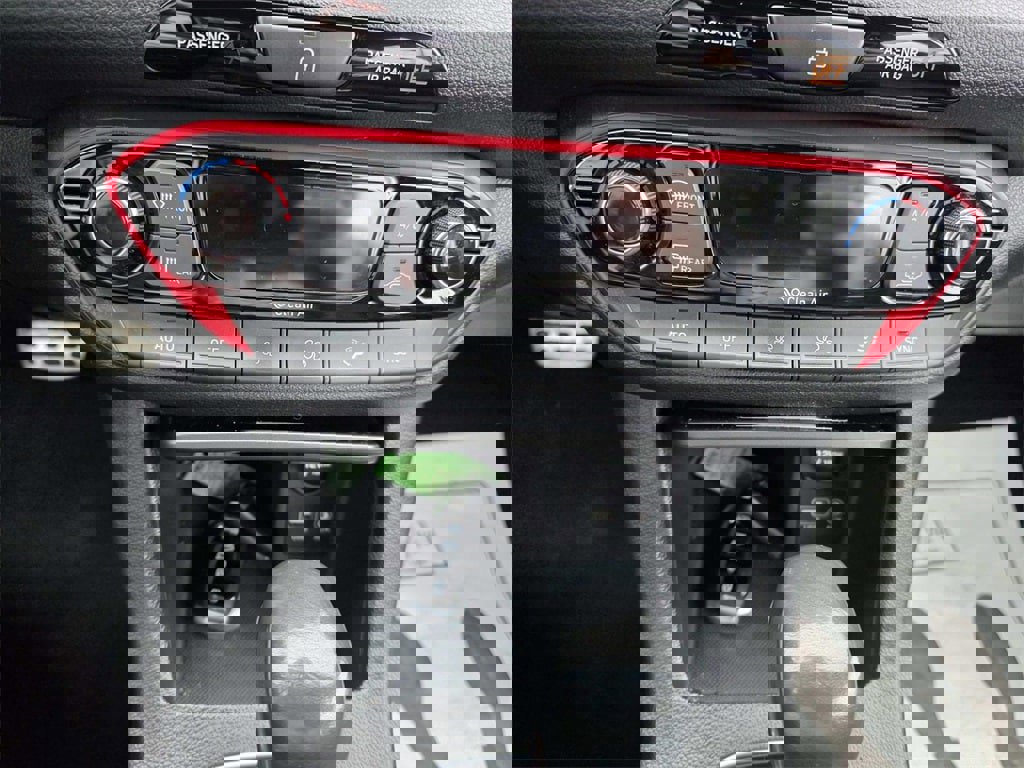 Used 2018 Hyundai Elantra GT Sport image 10