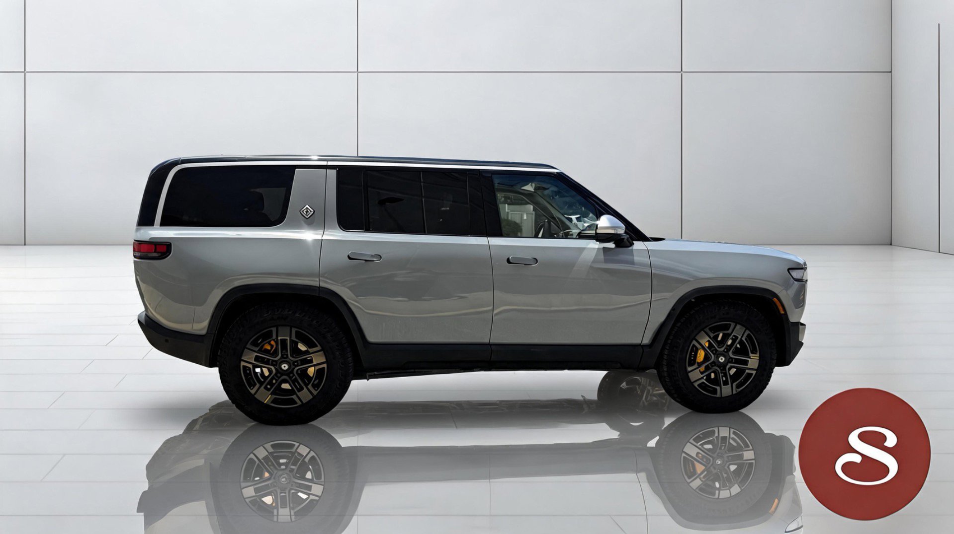 Used 2023 Rivian R1S Adventure AWD/4WD image 8