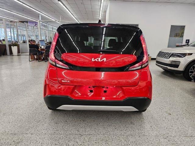 Used 2023 Kia Soul LX FWD image 5