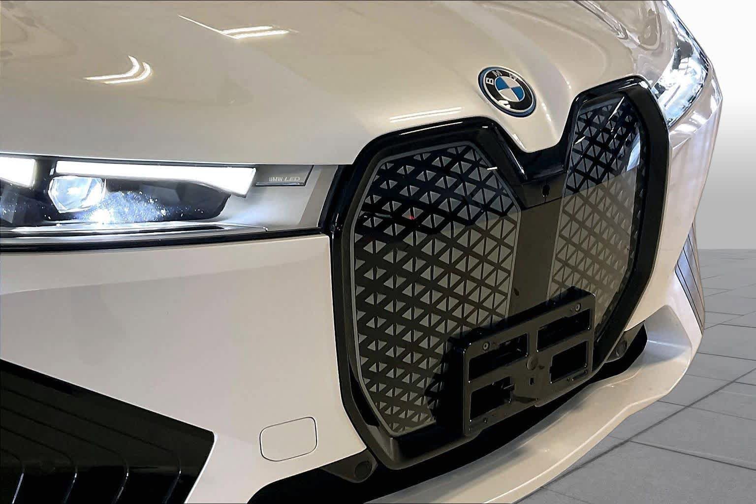Certified 2024 BMW iX xDrive50 w/ Premium Package AWD/4WD image 28