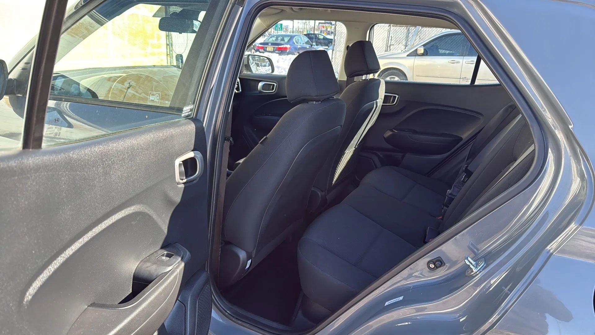 Used 2021 Hyundai Venue SE image 25