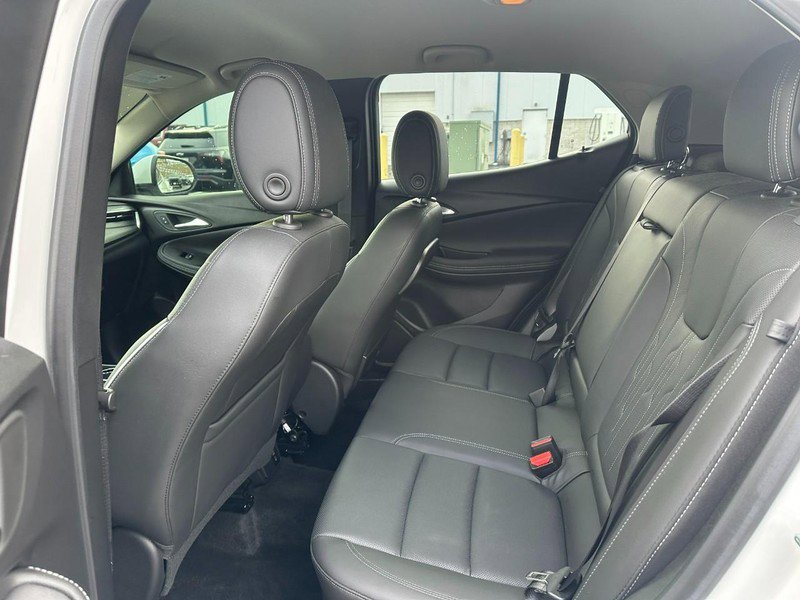 Used 2024 Buick Encore GX Avenir image 10
