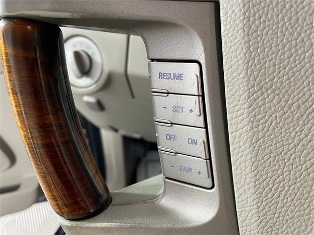 Used 2008 Lincoln Navigator 4WD image 11