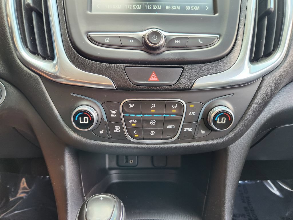 Used 2018 Chevrolet Equinox LT FWD image 20
