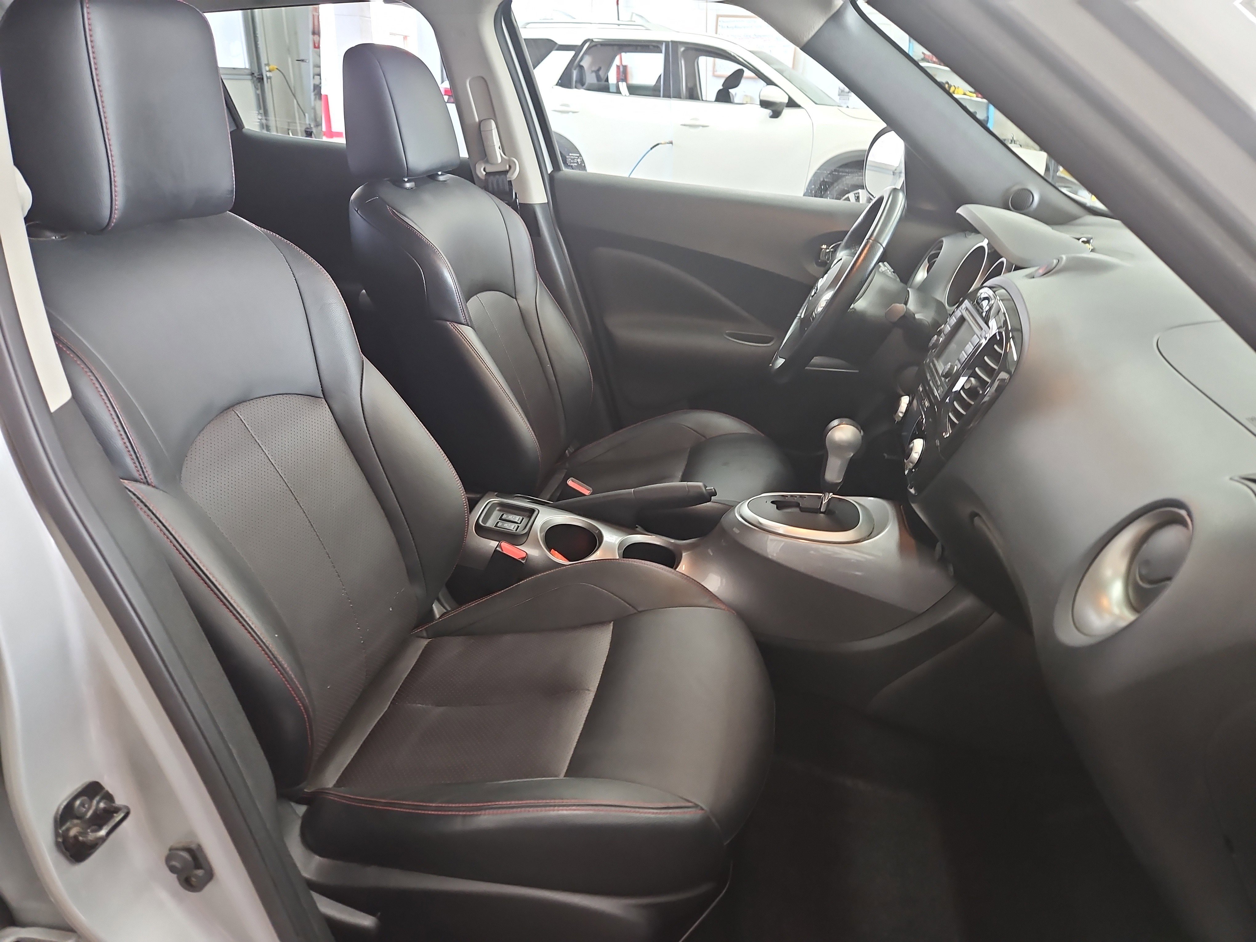 Used 2013 Nissan Juke SL image 9