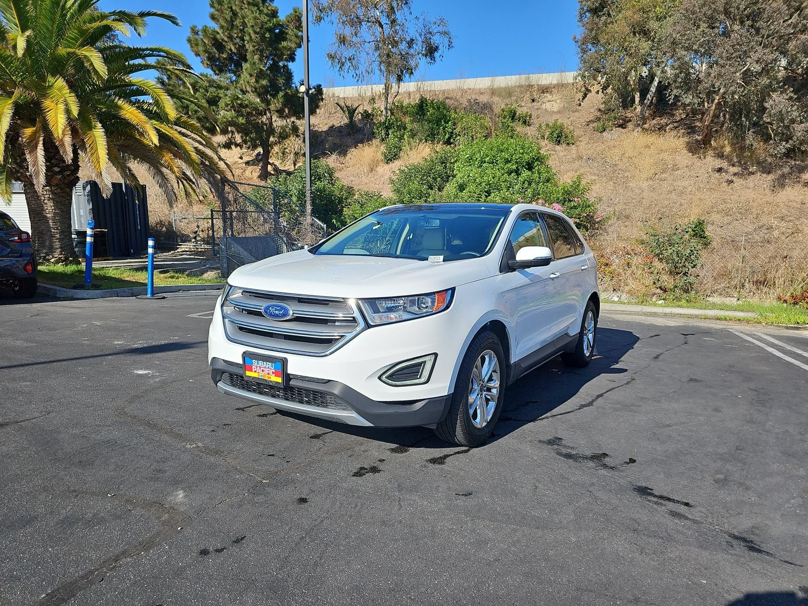 Used 2015 Ford Edge SEL w/ Equipment Group 201A FWD image 3