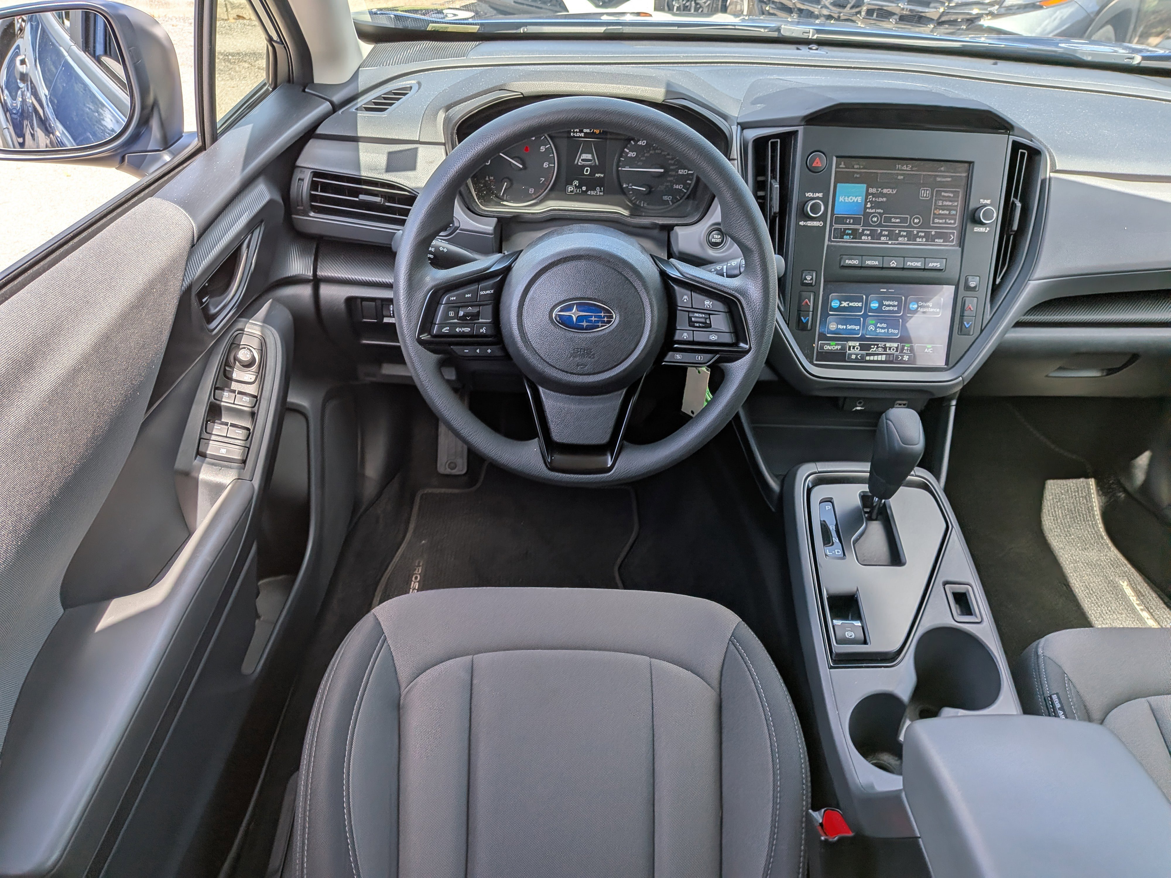 Used 2025 Subaru Crosstrek 2.0i image 16