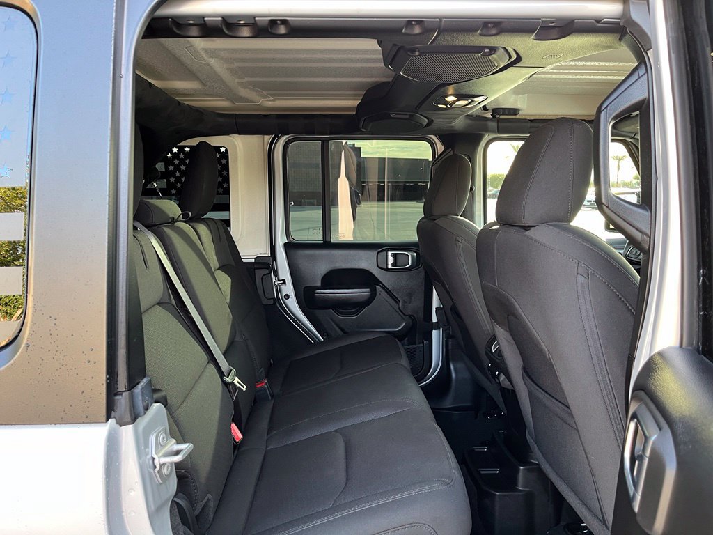 Used 2023 Jeep Wrangler Unlimited AWD/4WD image 17