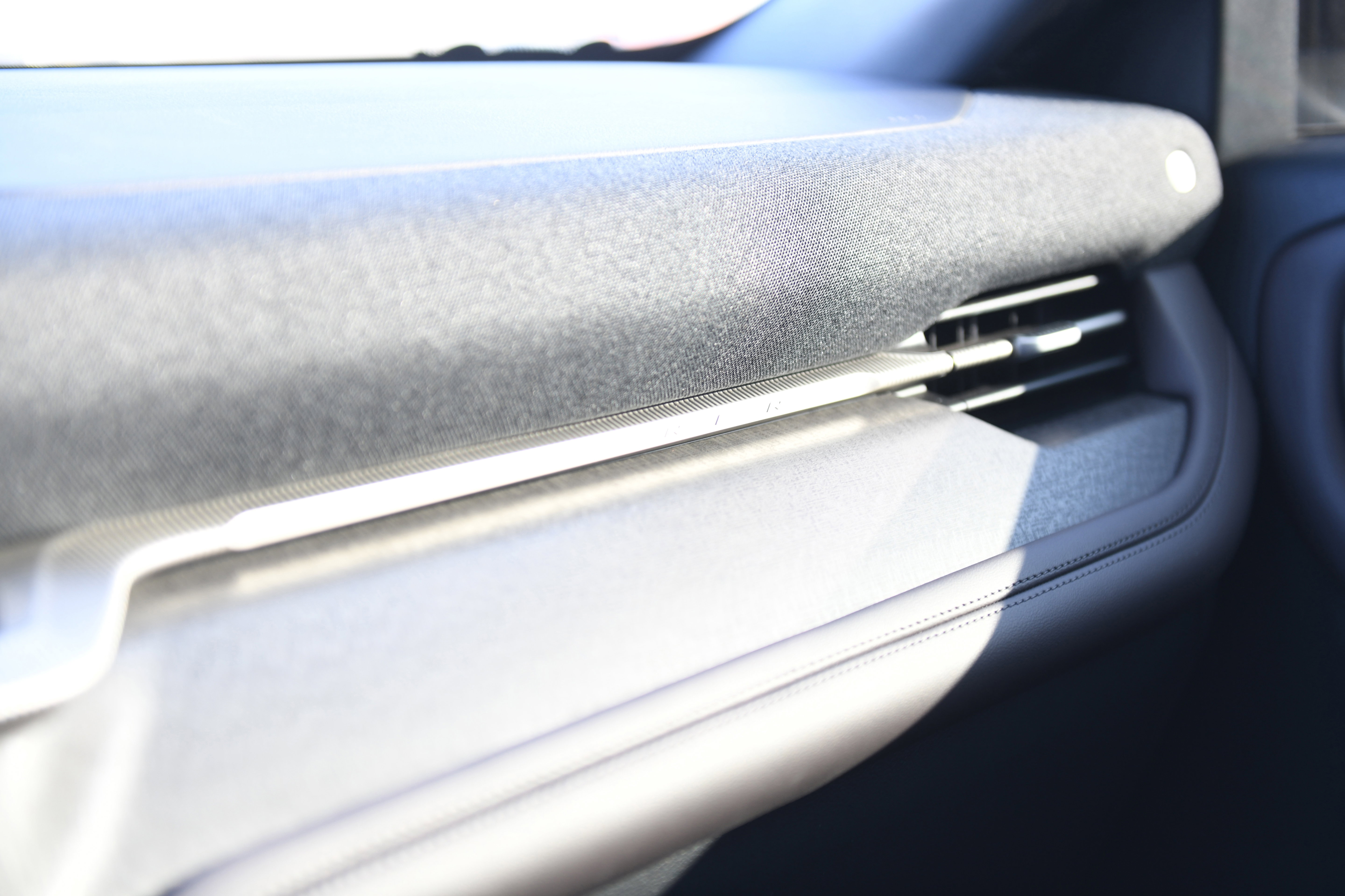 Used 2025 Ford Explorer Platinum image 33