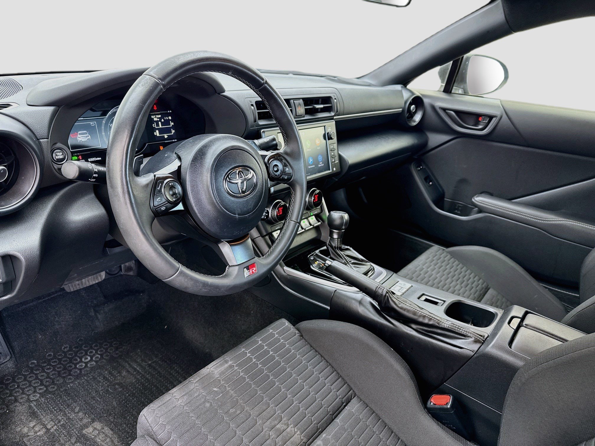Used 2025 Toyota GR86 w/ ALL Weather Mat Package (TMS) RWD image 7
