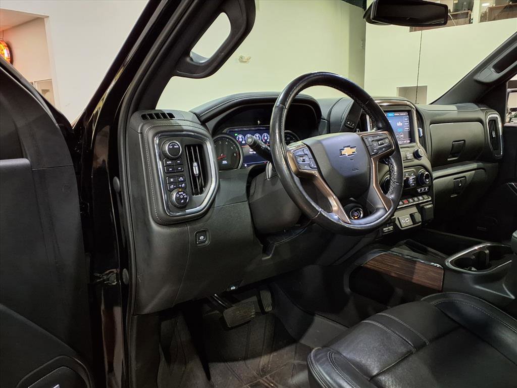 Used 2022 Chevrolet Silverado 1500 High Country image 17