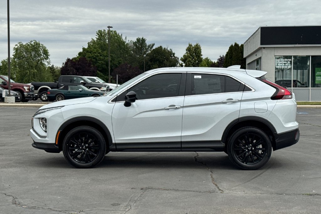 New 2026 Mitsubishi Eclipse Cross LE AWD/4WD image 10