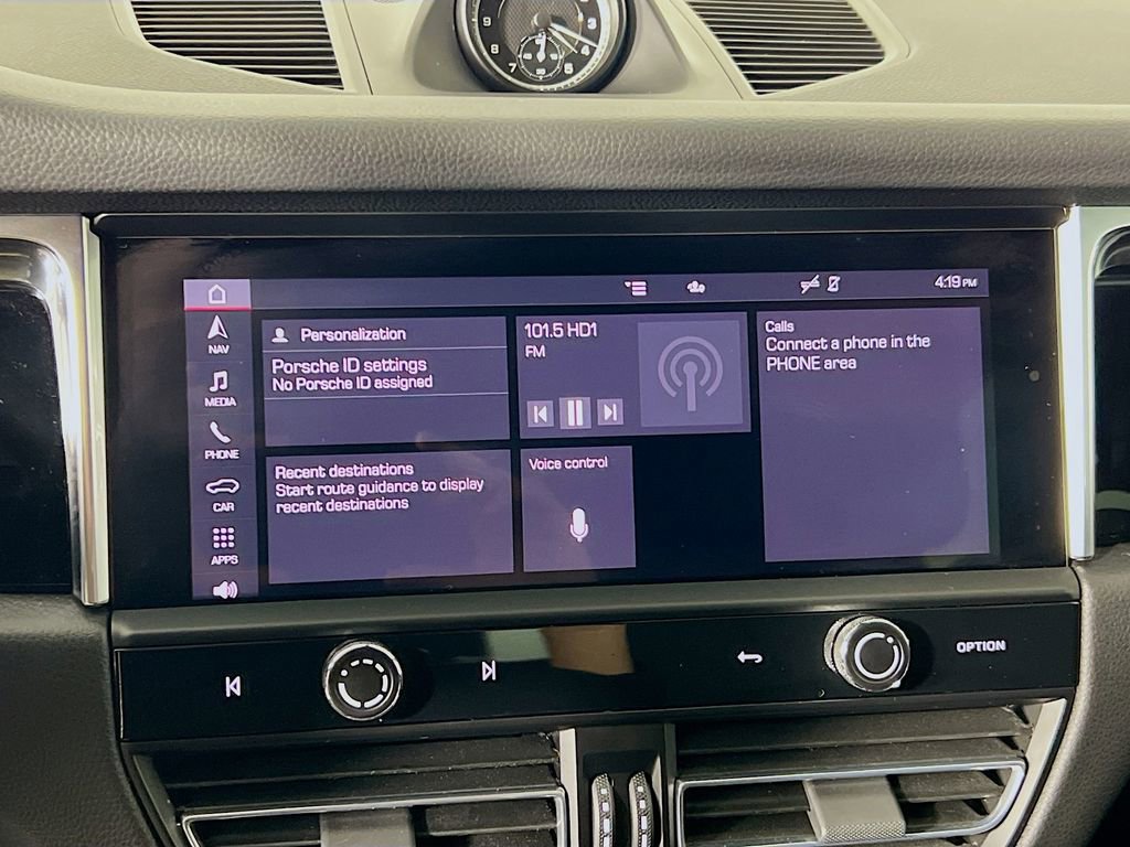 Certified 2023 Porsche Macan image 14