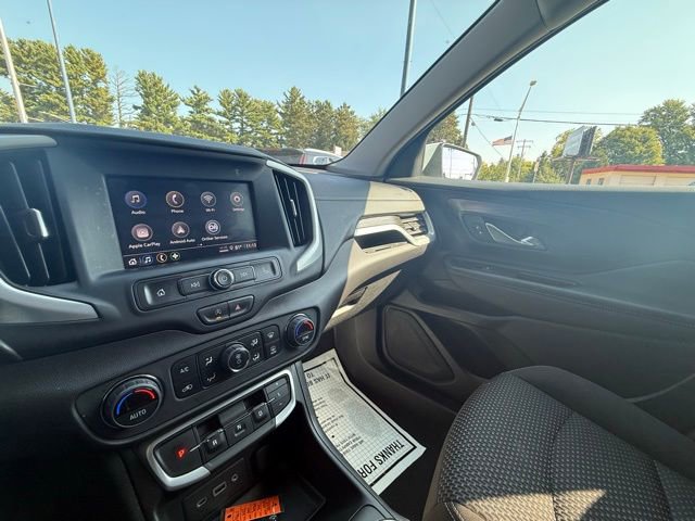 Used 2023 GMC Terrain SLE w/ Driver Convenience Package image 27