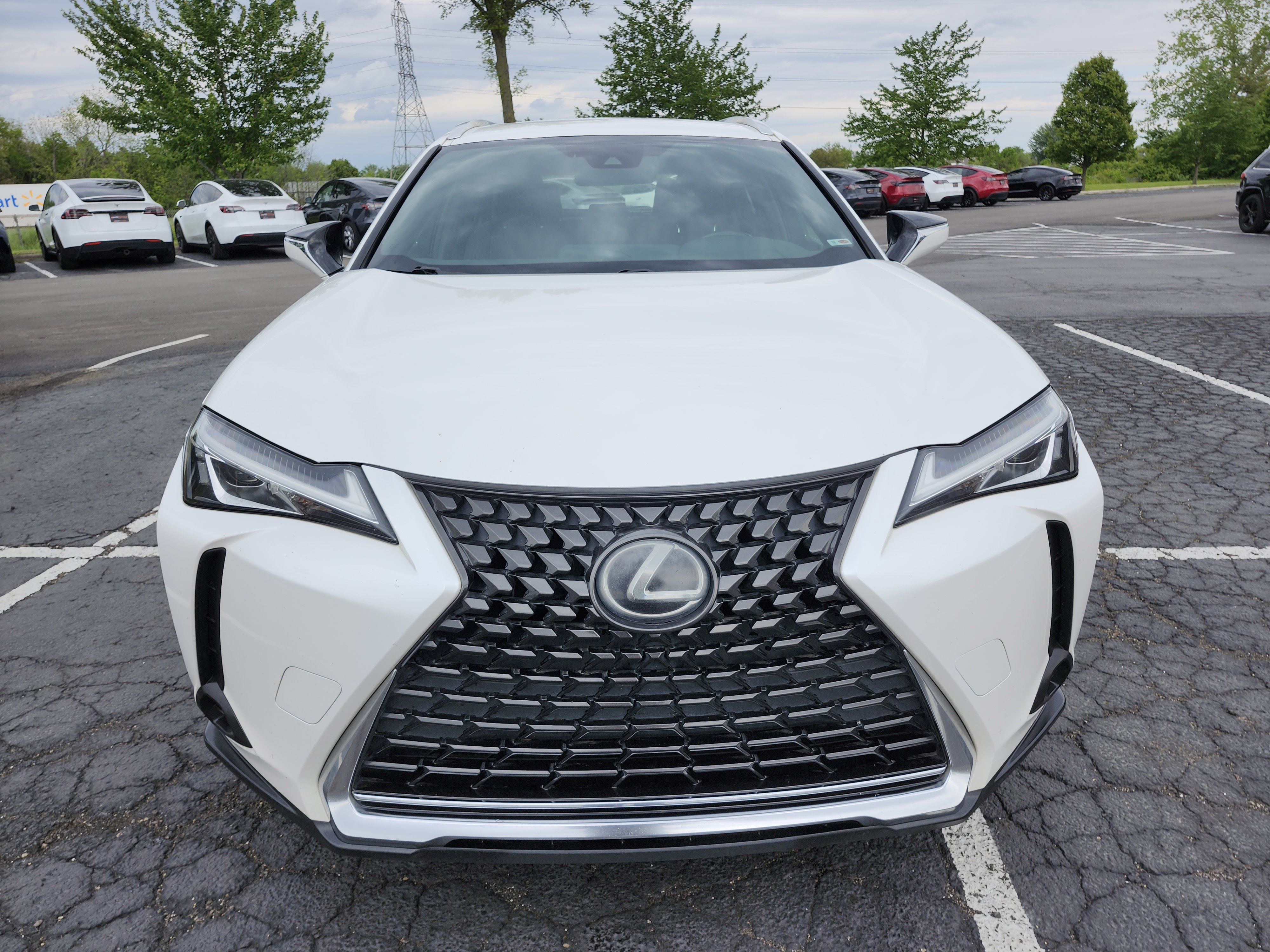 Used 2019 Lexus UX 200 w/ Accessory Package FWD image 11