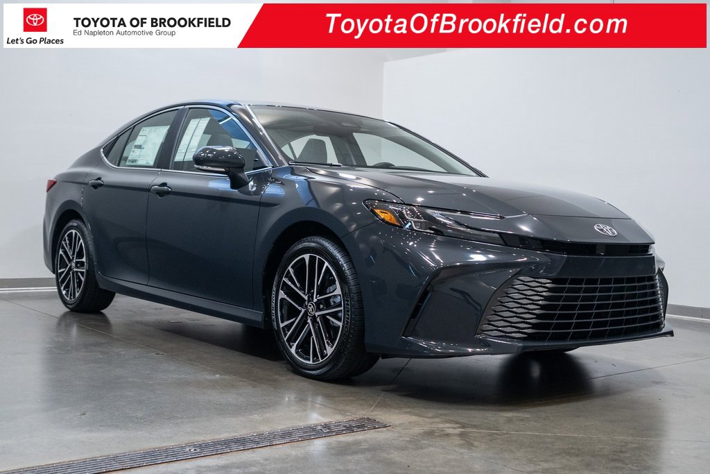 New 2026 Toyota Camry XLE video 1