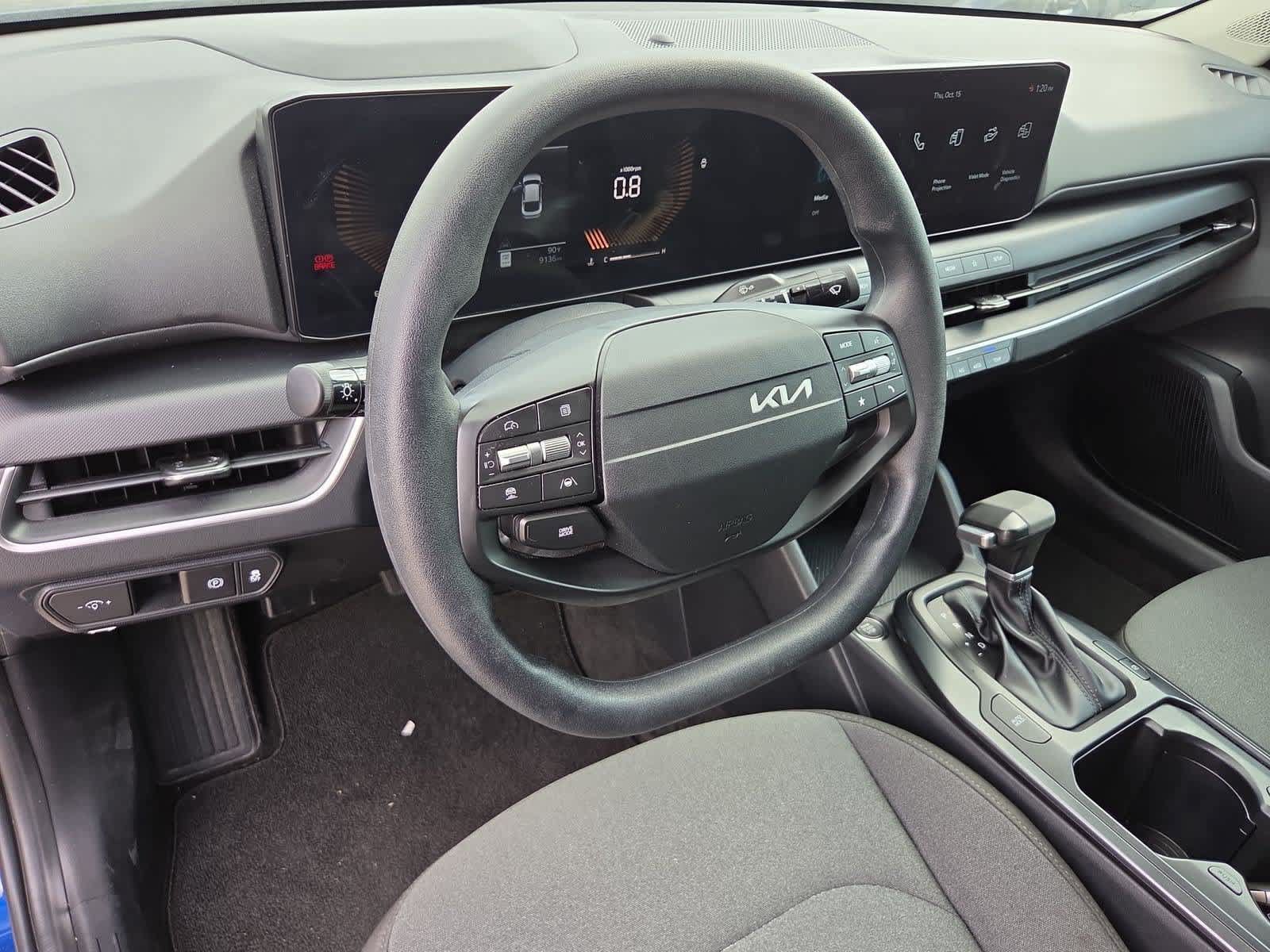 Certified 2025 Kia K4 FWD image 2