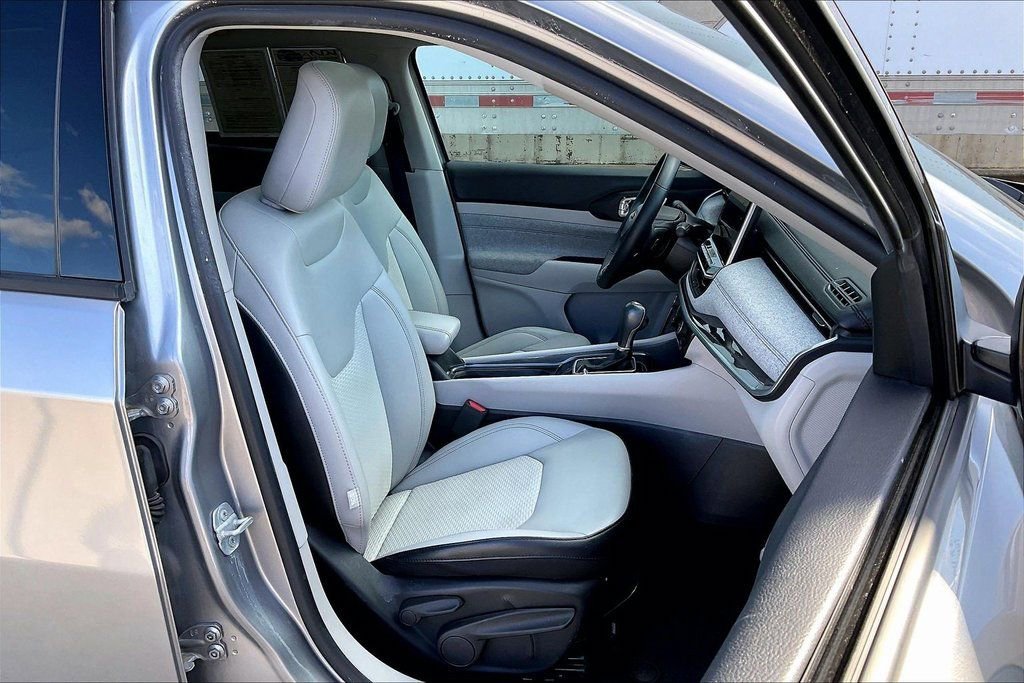 Used 2022 Jeep Compass Latitude w/ Sun and Sound Group image 7